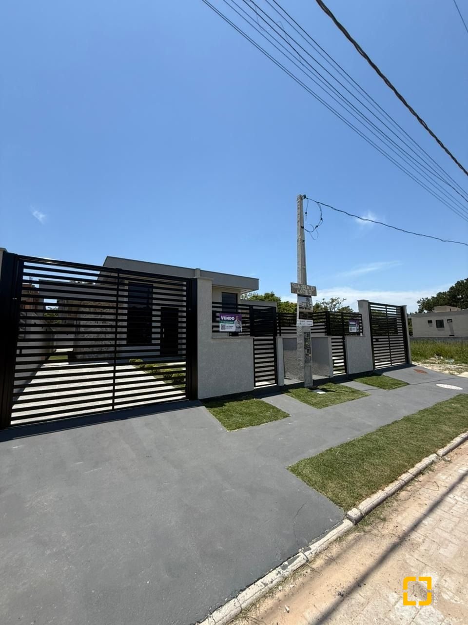 Casa com 98m², 4 quartos (sendo 1 suíte), 2 garagens, no bairro Rio Vermelho em Florianópolis