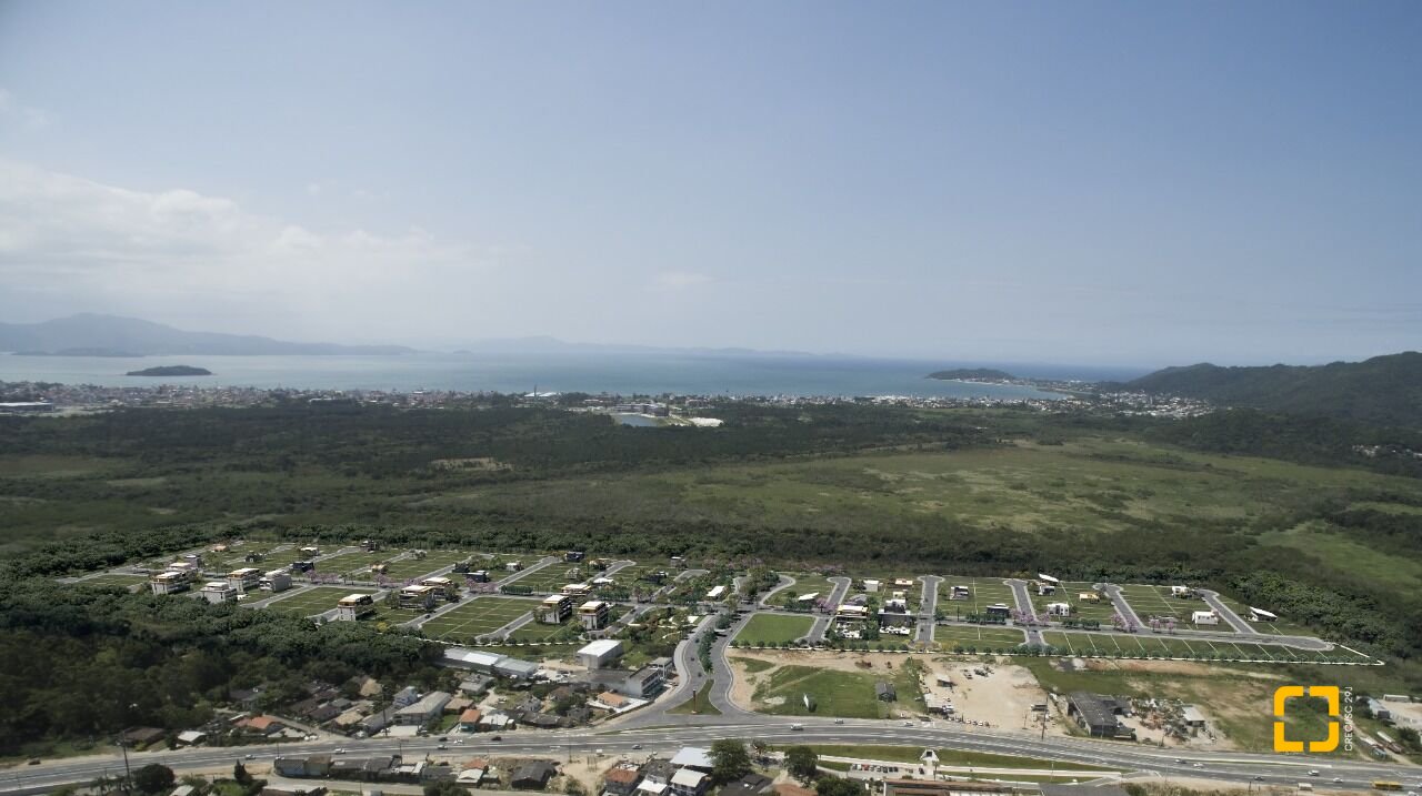 Terreno com 450m², no bairro Ingleses em Florianópolis