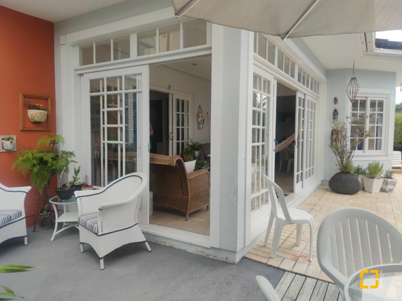 Casa com 300m², 8 quartos (sendo 4 suítes), 2 garagens, no bairro Jurerê Internacional em Florianópolis