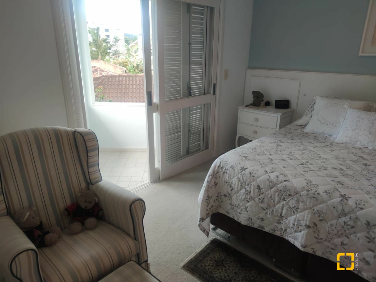 Casa com 300m², 8 quartos (sendo 4 suítes), 2 garagens, no bairro Jurerê Internacional em Florianópolis