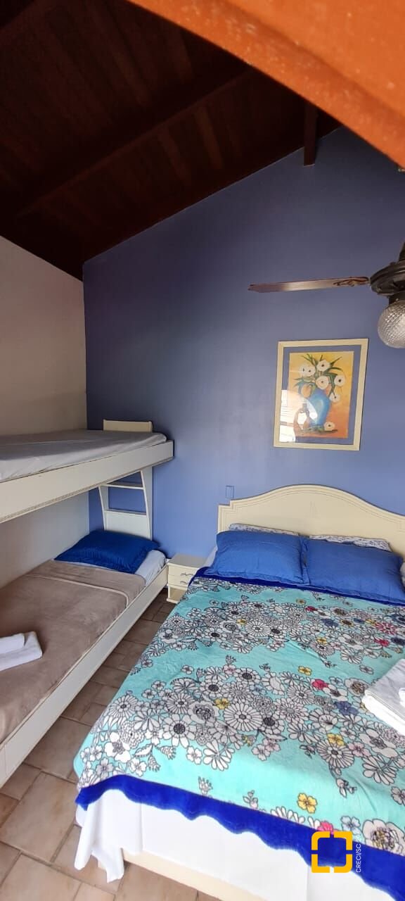 Hotel com 852m², 14 quartos (sendo 7 suítes), 10 garagens, no bairro Ponta das Canas em Florianópolis