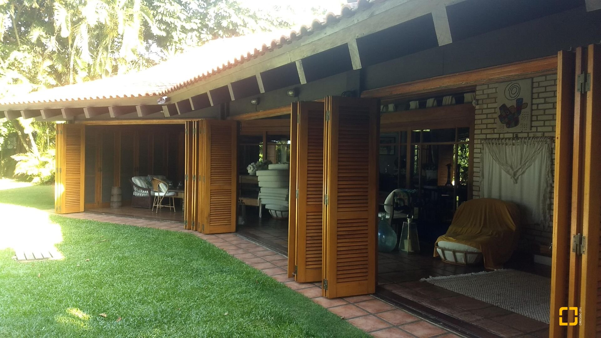 Casa com 942m², 5 quartos (sendo 5 suítes), 3 garagens, no bairro Jurerê Internacional em Florianópolis