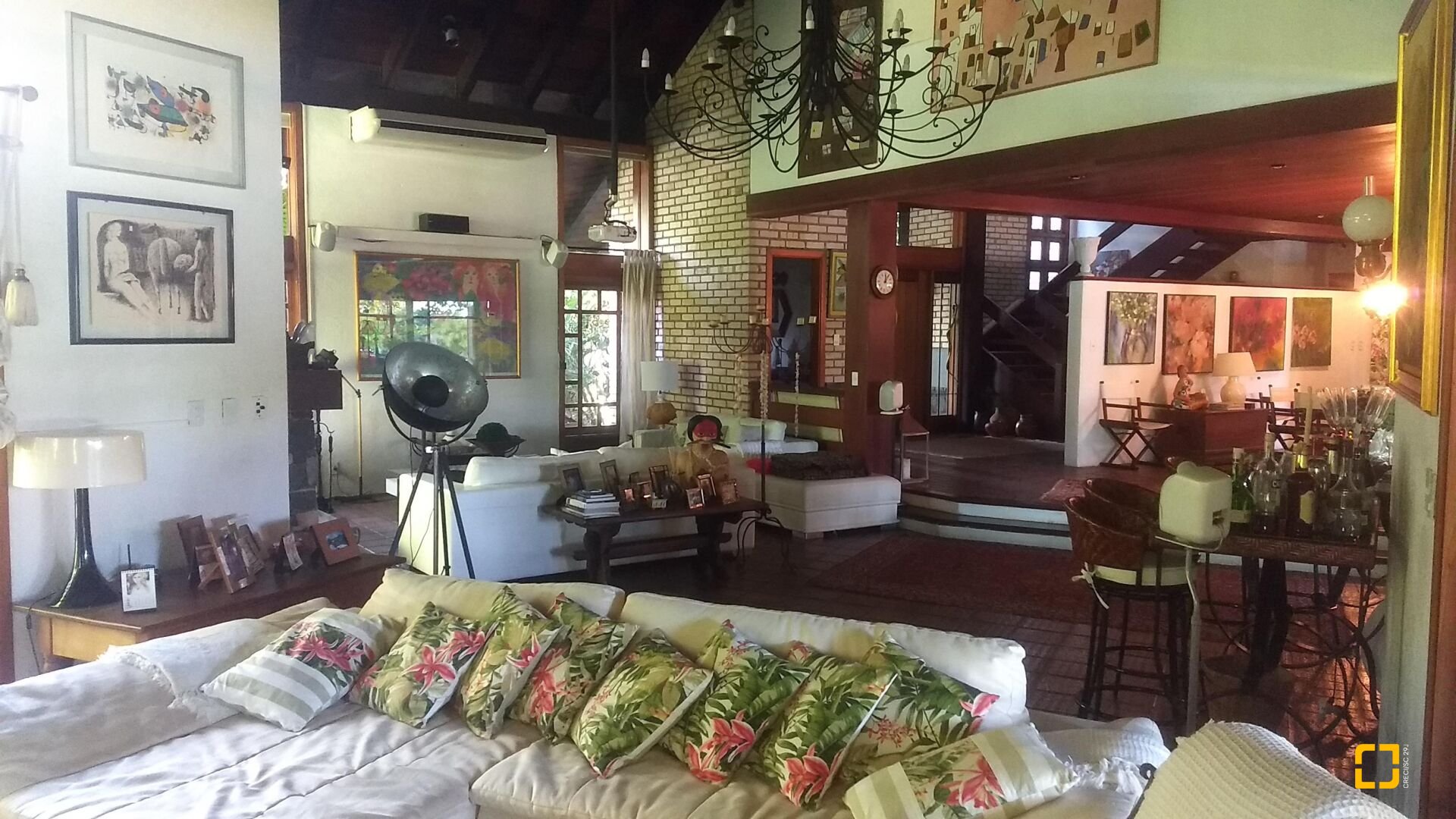 Casa com 942m², 5 quartos (sendo 5 suítes), 3 garagens, no bairro Jurerê Internacional em Florianópolis
