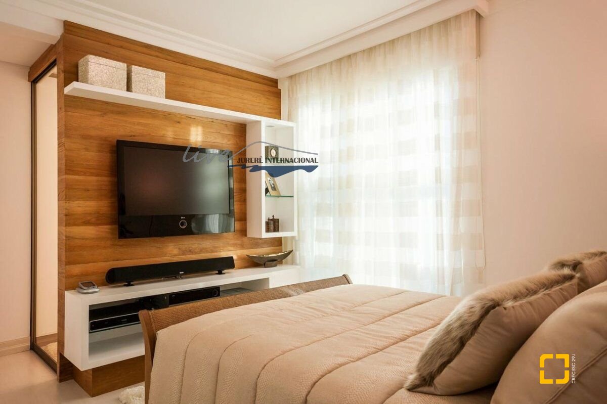 Casa com 464m², 9 quartos (sendo 4 suítes), 4 garagens, no bairro Jurerê Internacional em Florianópolis