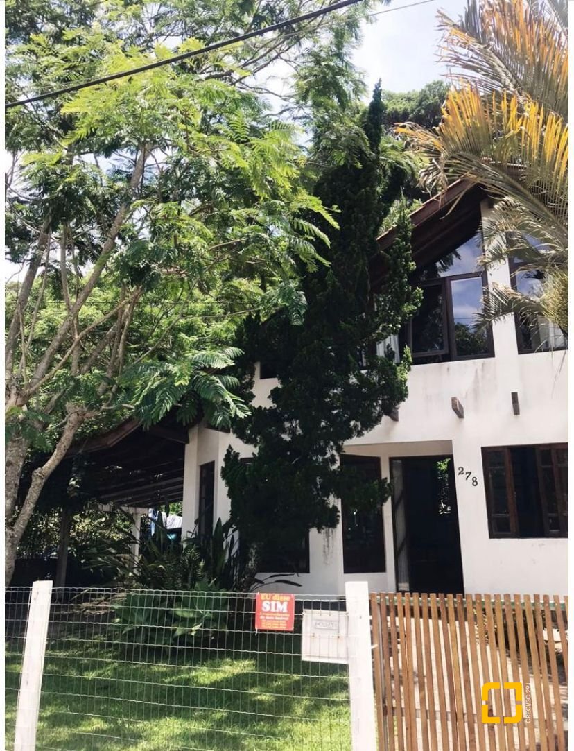 Casa com 200m², 7 quartos (sendo 3 suítes), 5 garagens, no bairro Jurerê Internacional em Florianópolis
