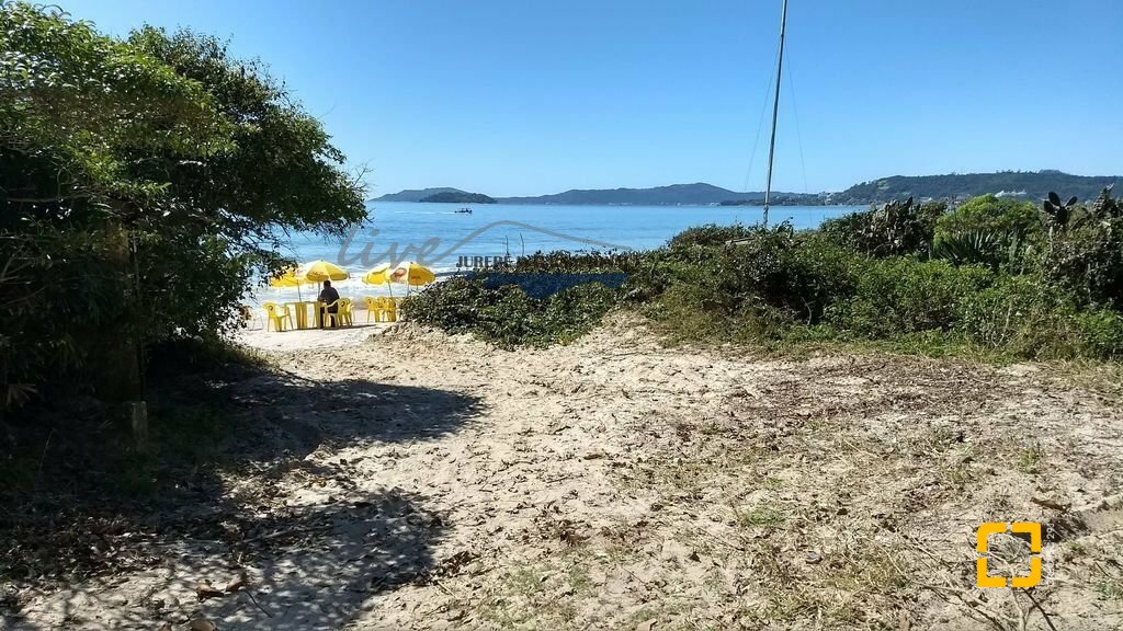 Casa com 200m², 7 quartos (sendo 3 suítes), 5 garagens, no bairro Jurerê Internacional em Florianópolis