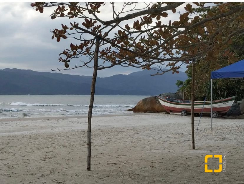 Casa com 200m², 7 quartos (sendo 3 suítes), 5 garagens, no bairro Jurerê Internacional em Florianópolis