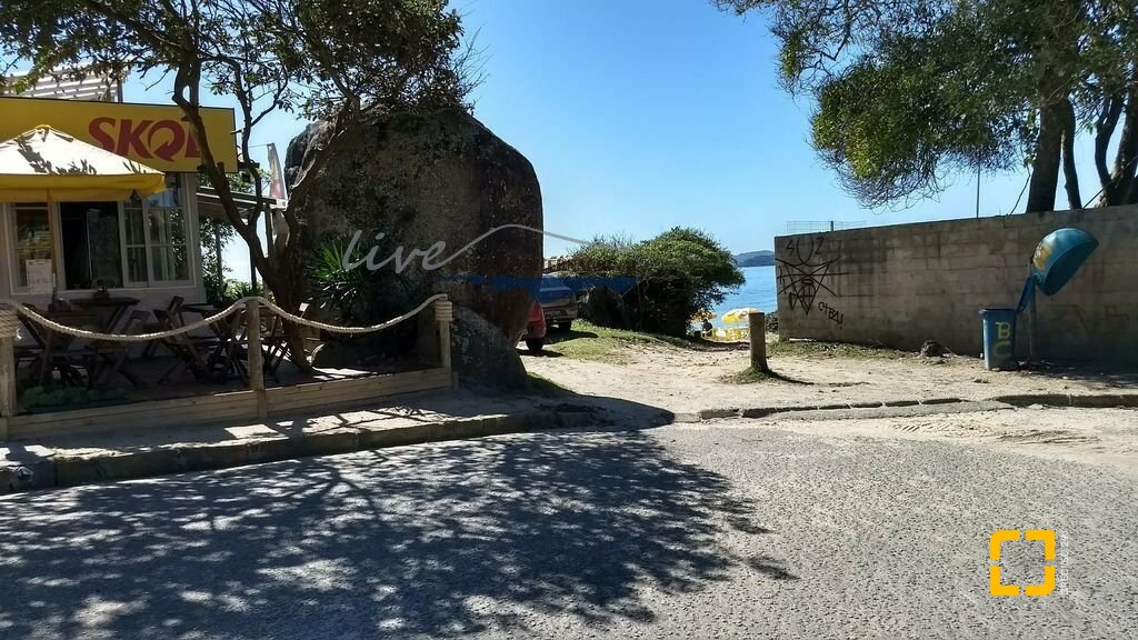 Casa com 200m², 7 quartos (sendo 3 suítes), 5 garagens, no bairro Jurerê Internacional em Florianópolis