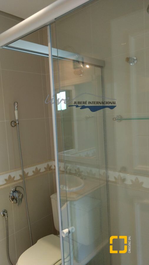 Casa com 1290m², 8 quartos (sendo 6 suítes), 8 garagens, no bairro Jurerê Internacional em Florianópolis