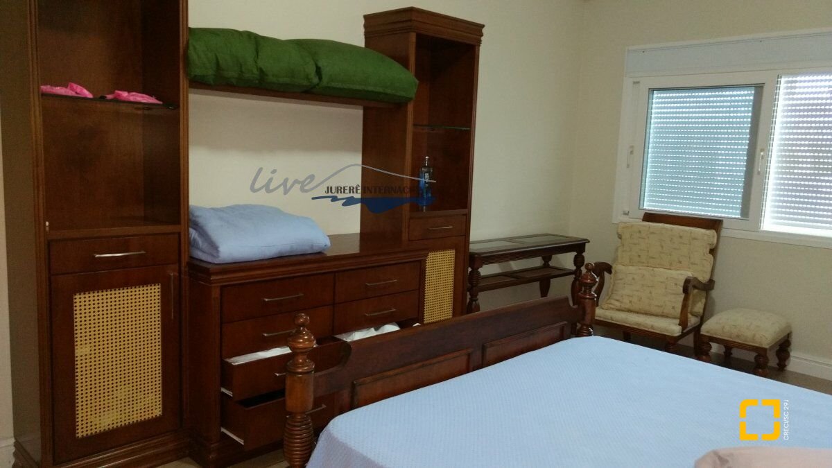 Casa com 1290m², 8 quartos (sendo 6 suítes), 8 garagens, no bairro Jurerê Internacional em Florianópolis