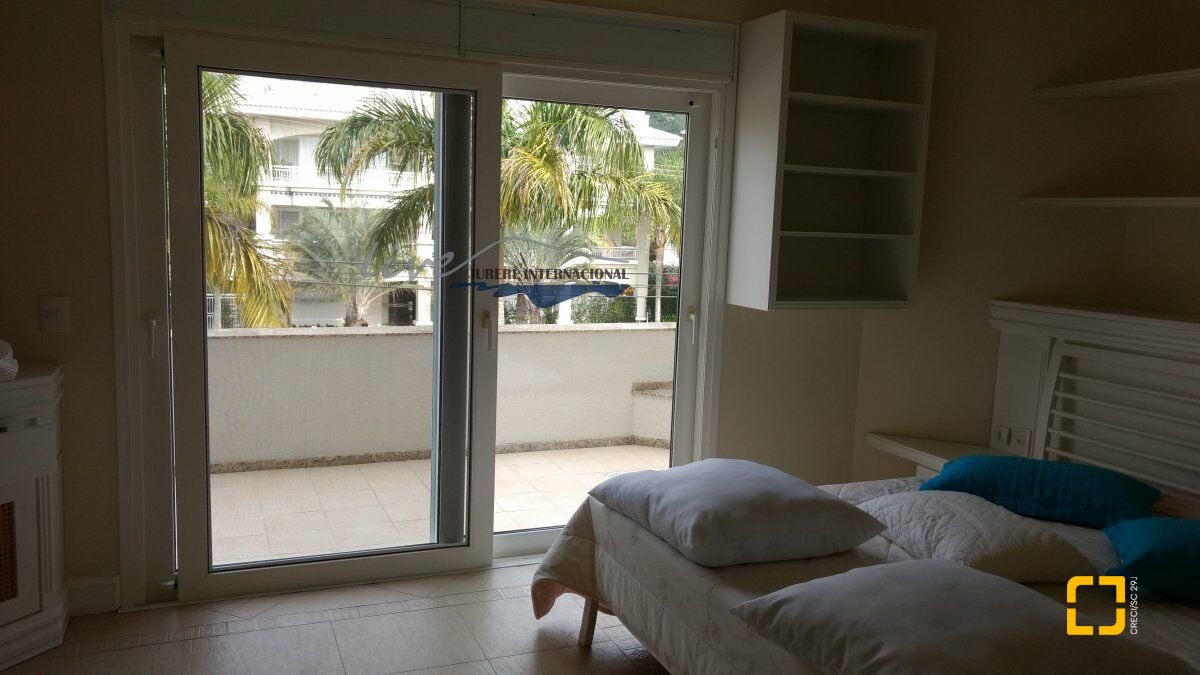 Casa com 1290m², 8 quartos (sendo 6 suítes), 8 garagens, no bairro Jurerê Internacional em Florianópolis