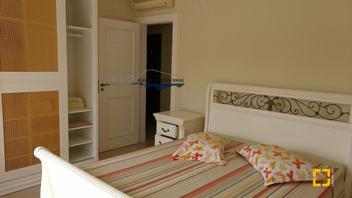 Casa com 1290m², 8 quartos (sendo 6 suítes), 8 garagens, no bairro Jurerê Internacional em Florianópolis