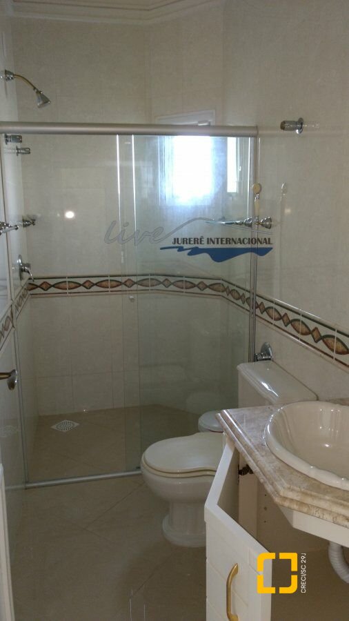 Casa com 1290m², 8 quartos (sendo 6 suítes), 8 garagens, no bairro Jurerê Internacional em Florianópolis