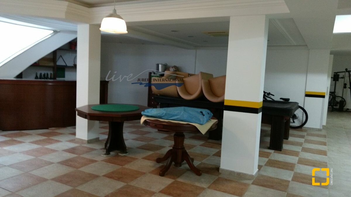 Casa com 1290m², 8 quartos (sendo 6 suítes), 8 garagens, no bairro Jurerê Internacional em Florianópolis