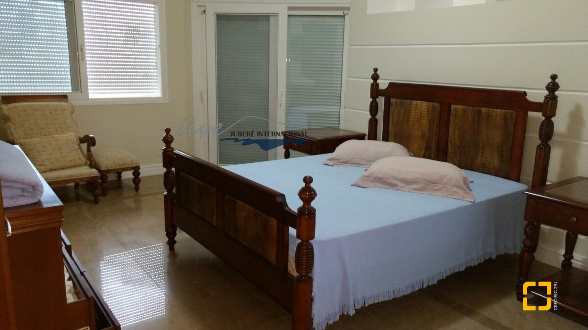 Casa com 1290m², 8 quartos (sendo 6 suítes), 8 garagens, no bairro Jurerê Internacional em Florianópolis