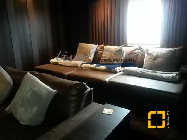Casa com 665m², 7 quartos (sendo 2 suítes), 2 garagens, no bairro Jurerê Internacional em Florianópolis