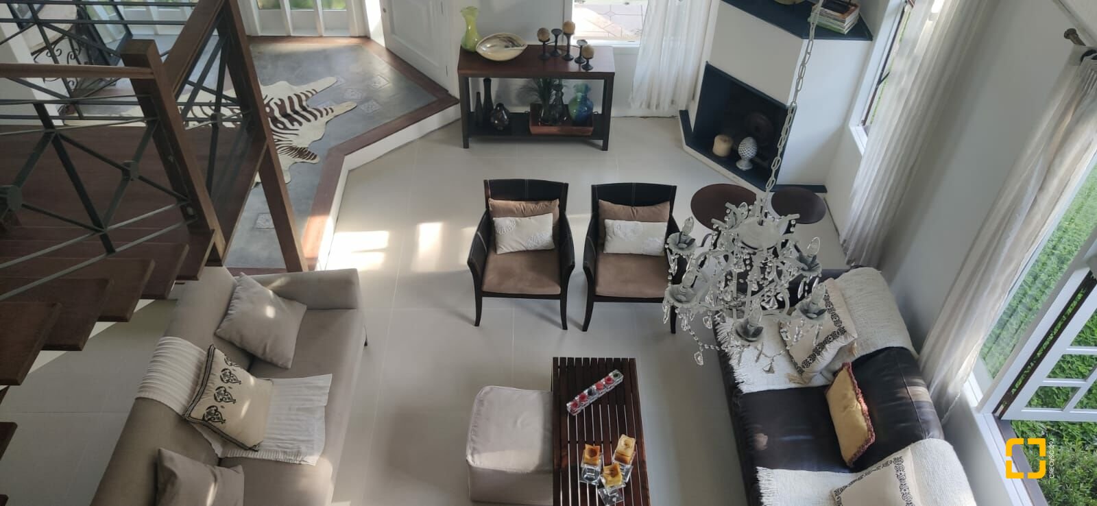 Casa com 280m², 6 quartos (sendo 2 suítes), 2 garagens, no bairro Jurerê Internacional em Florianópolis