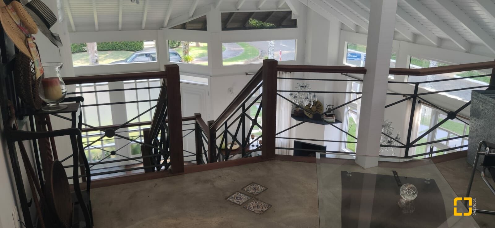 Casa com 280m², 6 quartos (sendo 2 suítes), 2 garagens, no bairro Jurerê Internacional em Florianópolis
