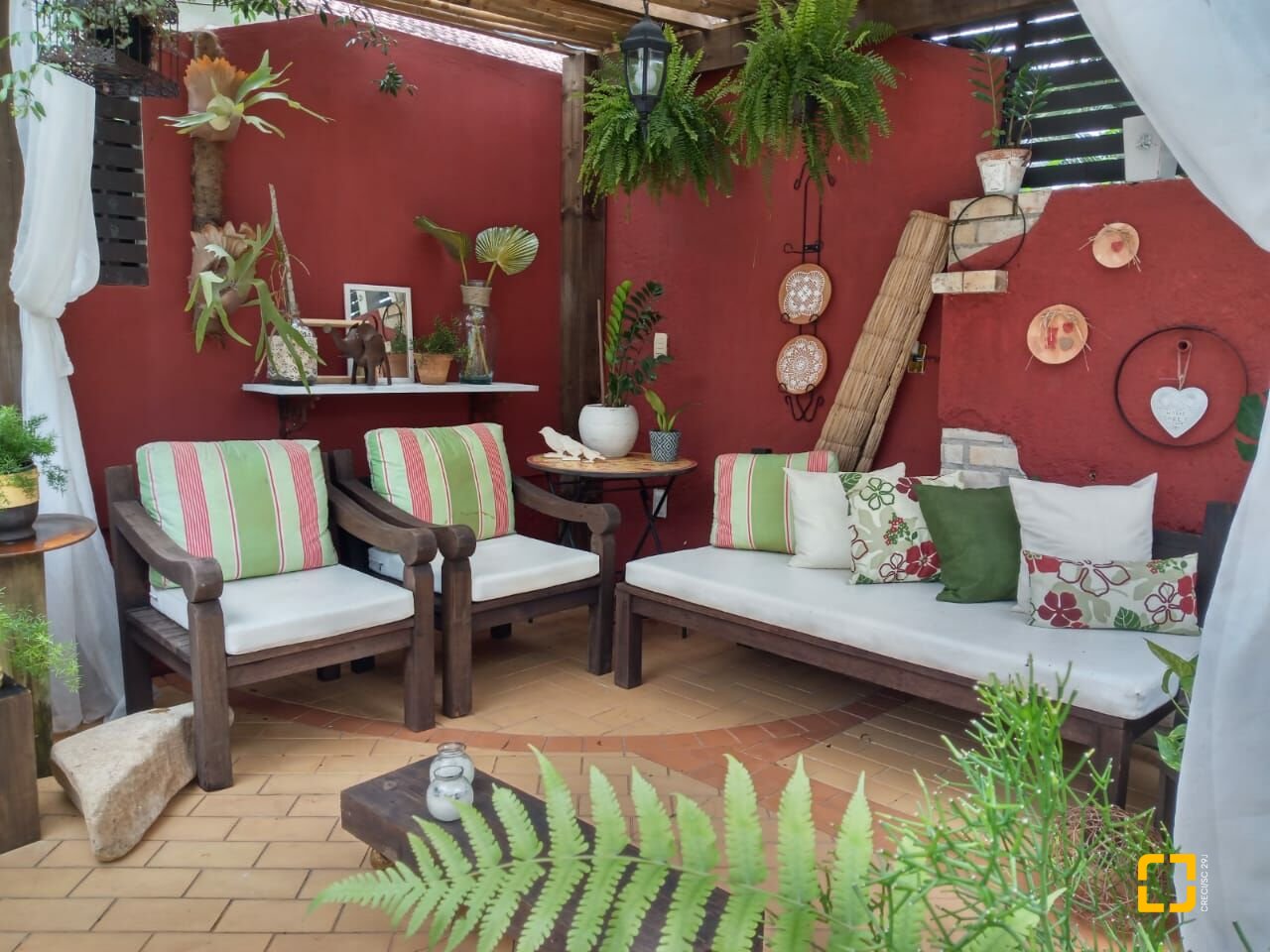 Casa com 280m², 6 quartos (sendo 2 suítes), 2 garagens, no bairro Jurerê Internacional em Florianópolis
