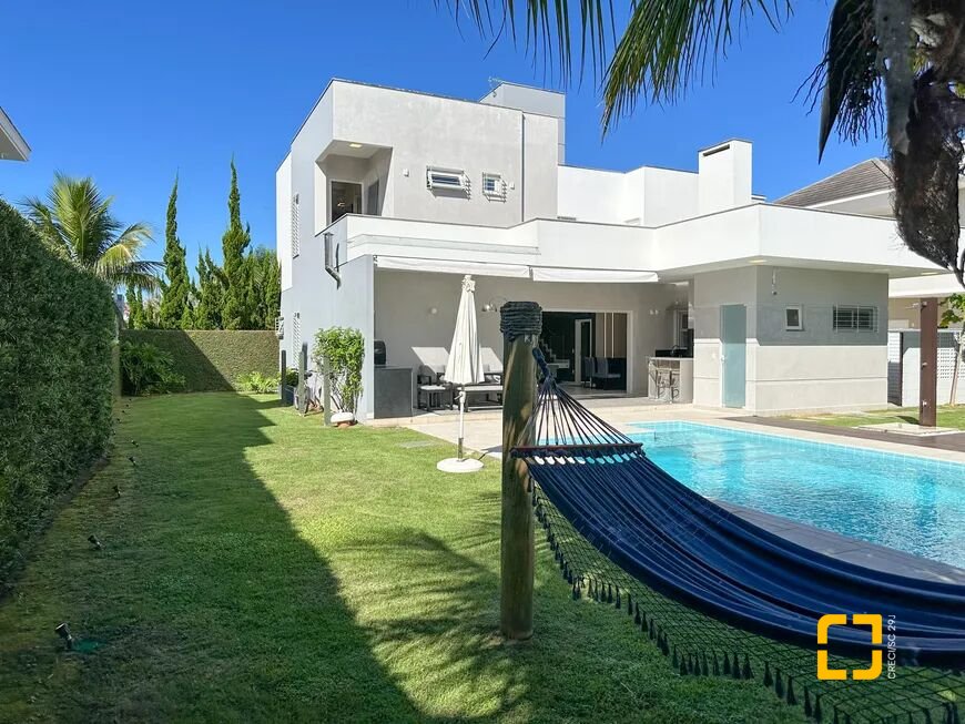 Casa com 320m², 3 quartos (sendo 2 suítes), 3 garagens, no bairro Jurerê Internacional em Florianópolis