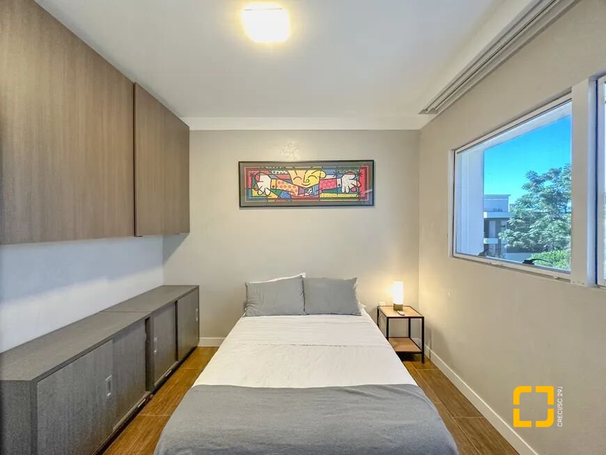 Casa com 320m², 3 quartos (sendo 2 suítes), 3 garagens, no bairro Jurerê Internacional em Florianópolis
