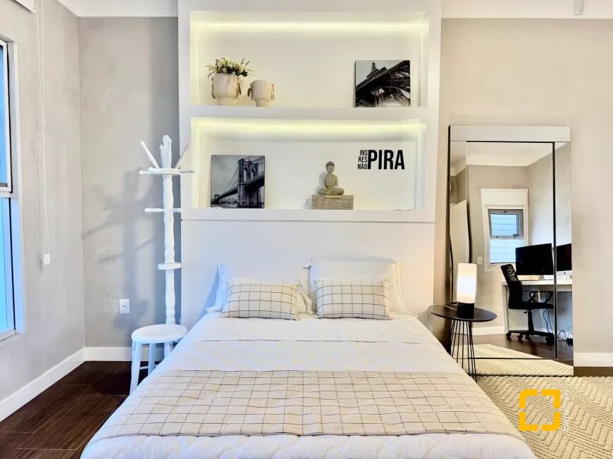 Casa com 320m², 5 quartos (sendo 2 suítes), 3 garagens, no bairro Jurerê Internacional em Florianópolis