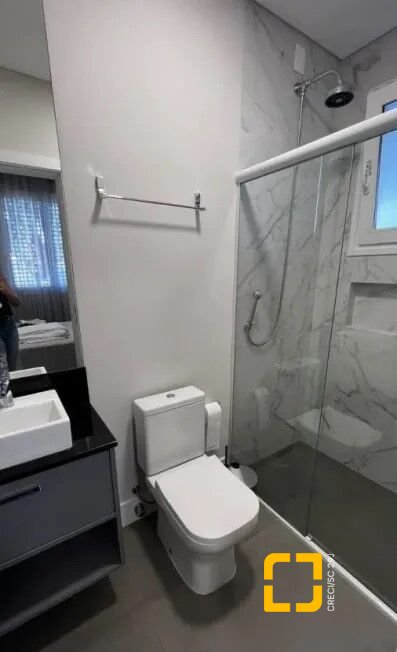 Casa com 433m², 10 quartos (sendo 5 suítes), 4 garagens, no bairro Jurerê Internacional em Florianópolis