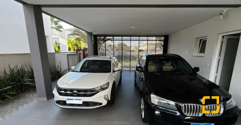 Casa com 433m², 10 quartos (sendo 5 suítes), 4 garagens, no bairro Jurerê Internacional em Florianópolis