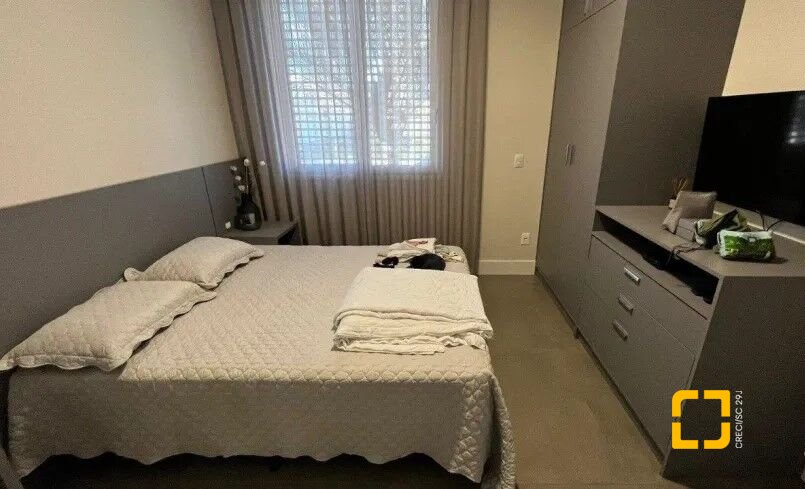 Casa com 433m², 10 quartos (sendo 5 suítes), 4 garagens, no bairro Jurerê Internacional em Florianópolis