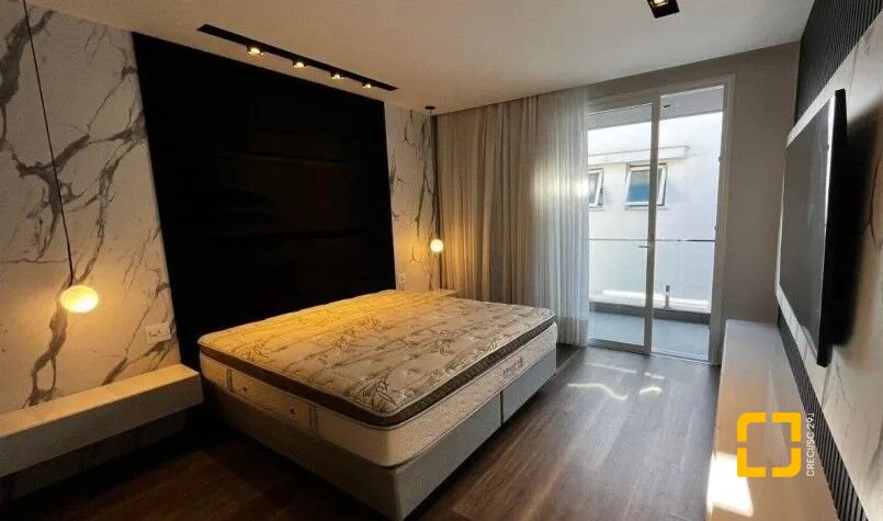 Casa com 433m², 10 quartos (sendo 5 suítes), 4 garagens, no bairro Jurerê Internacional em Florianópolis