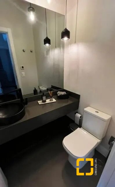 Casa com 433m², 10 quartos (sendo 5 suítes), 4 garagens, no bairro Jurerê Internacional em Florianópolis