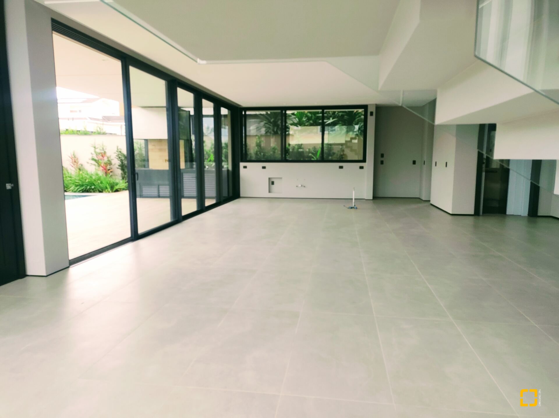 Casa com 700m², 10 quartos (sendo 5 suítes), 6 garagens, no bairro Jurerê Internacional em Florianópolis