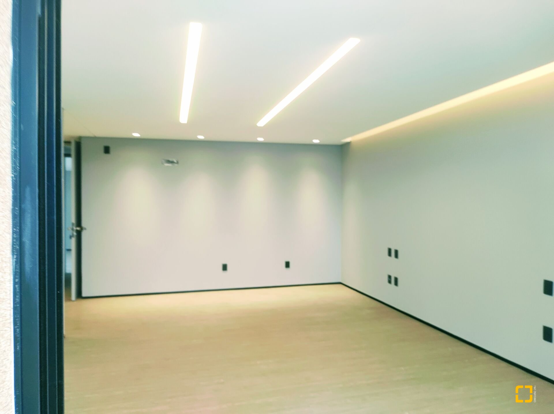 Casa com 700m², 10 quartos (sendo 5 suítes), 6 garagens, no bairro Jurerê Internacional em Florianópolis