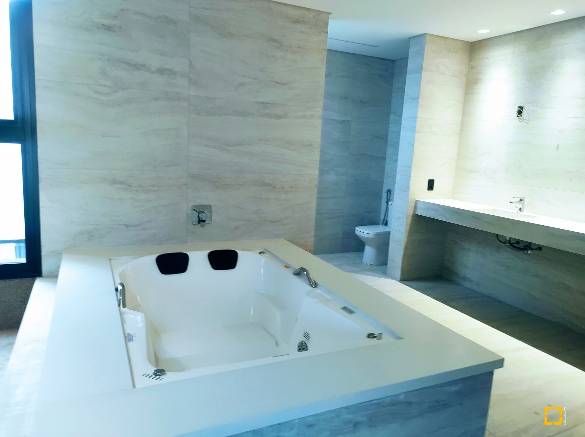 Casa com 700m², 10 quartos (sendo 5 suítes), 6 garagens, no bairro Jurerê Internacional em Florianópolis