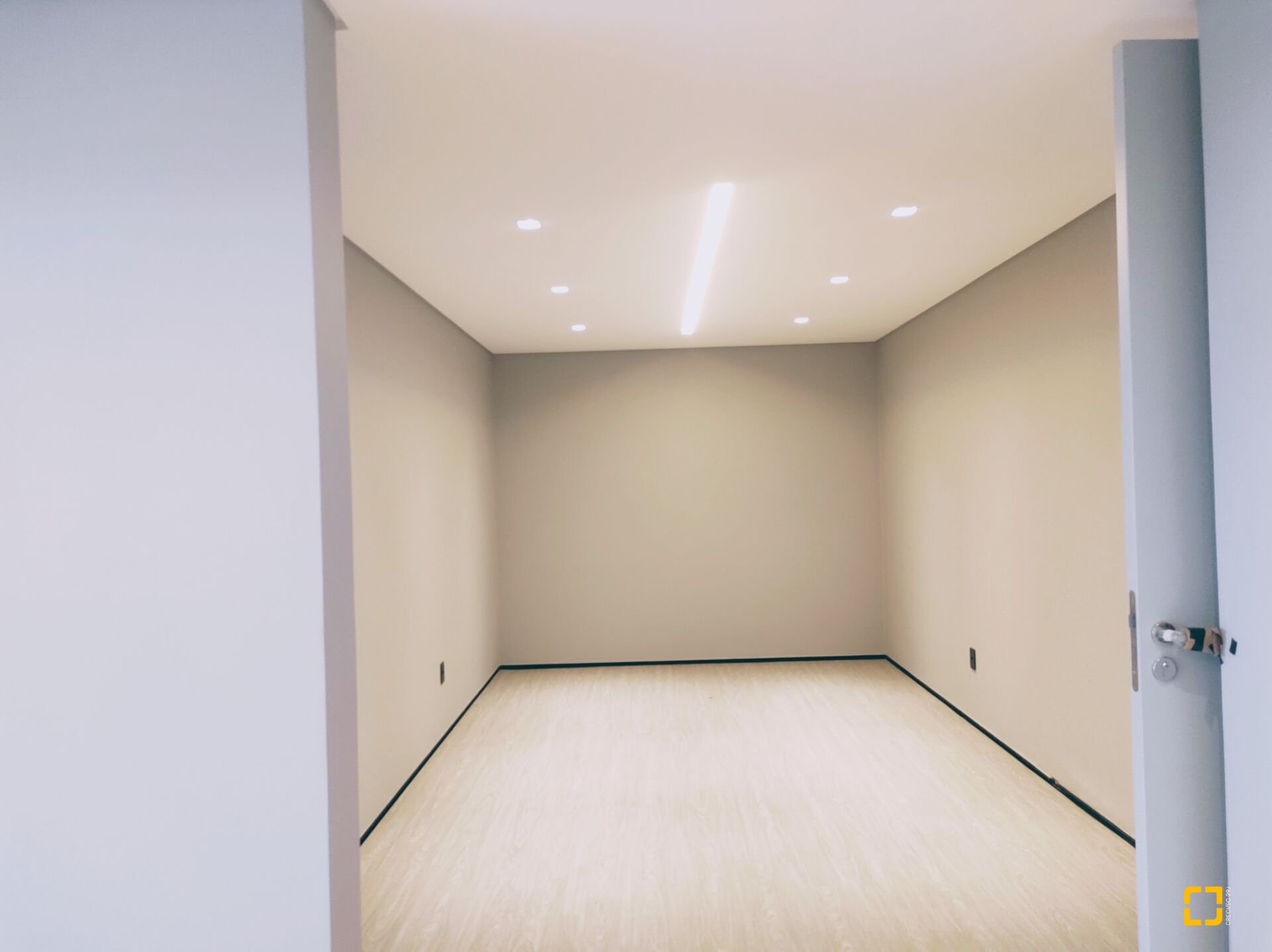 Casa com 700m², 10 quartos (sendo 5 suítes), 6 garagens, no bairro Jurerê Internacional em Florianópolis