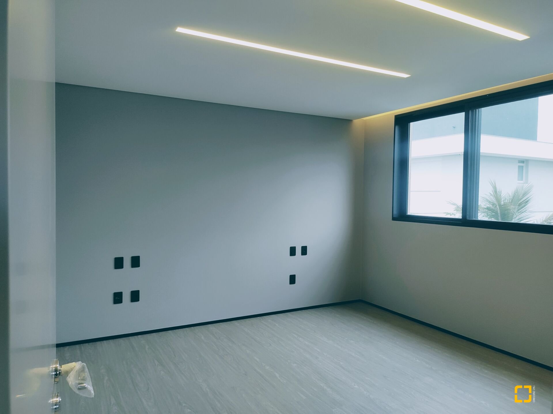 Casa com 700m², 10 quartos (sendo 5 suítes), 6 garagens, no bairro Jurerê Internacional em Florianópolis