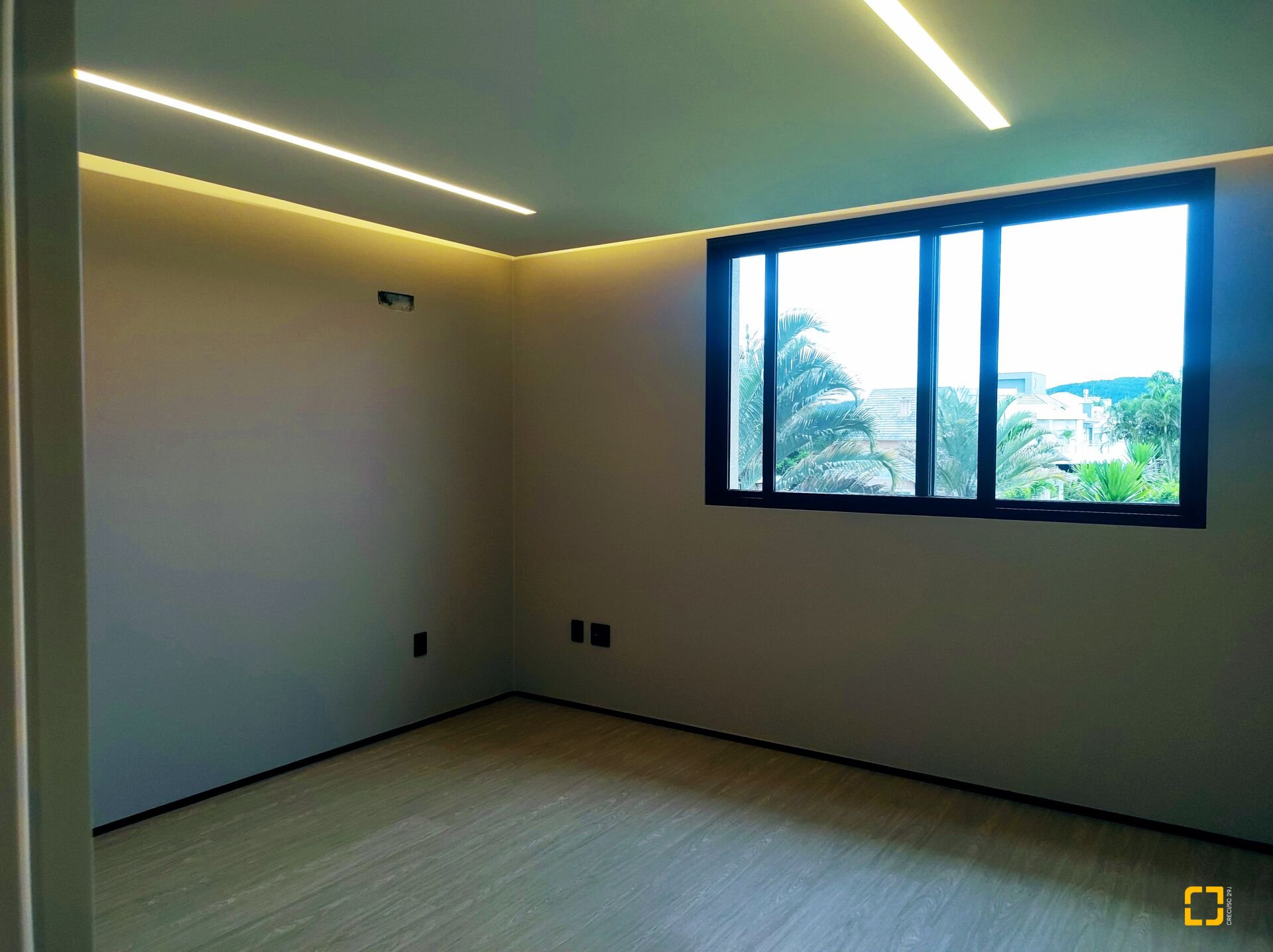 Casa com 700m², 10 quartos (sendo 5 suítes), 6 garagens, no bairro Jurerê Internacional em Florianópolis