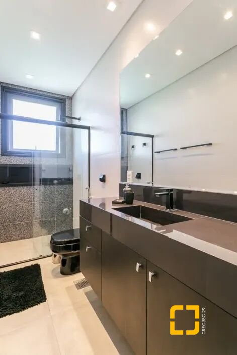 Casa com 460m², 10 quartos (sendo 5 suítes), 2 garagens, no bairro Jurerê Internacional em Florianópolis