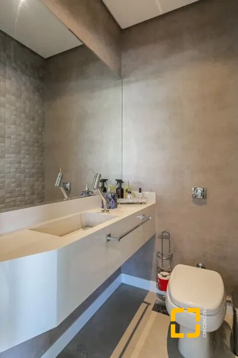 Casa com 460m², 10 quartos (sendo 5 suítes), 2 garagens, no bairro Jurerê Internacional em Florianópolis
