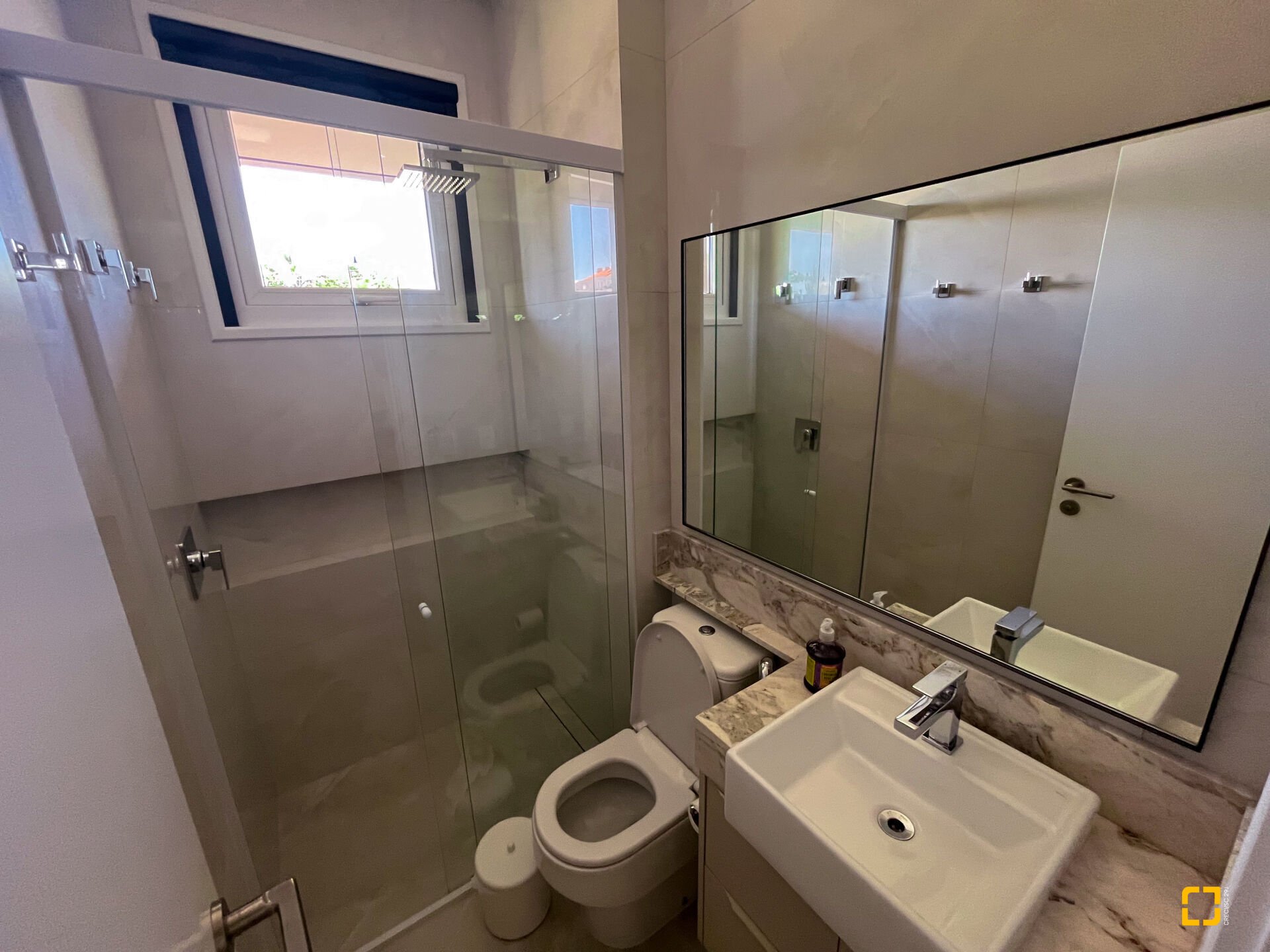 Casa com 400m², 8 quartos (sendo 4 suítes), 4 garagens, no bairro Jurerê Internacional em Florianópolis