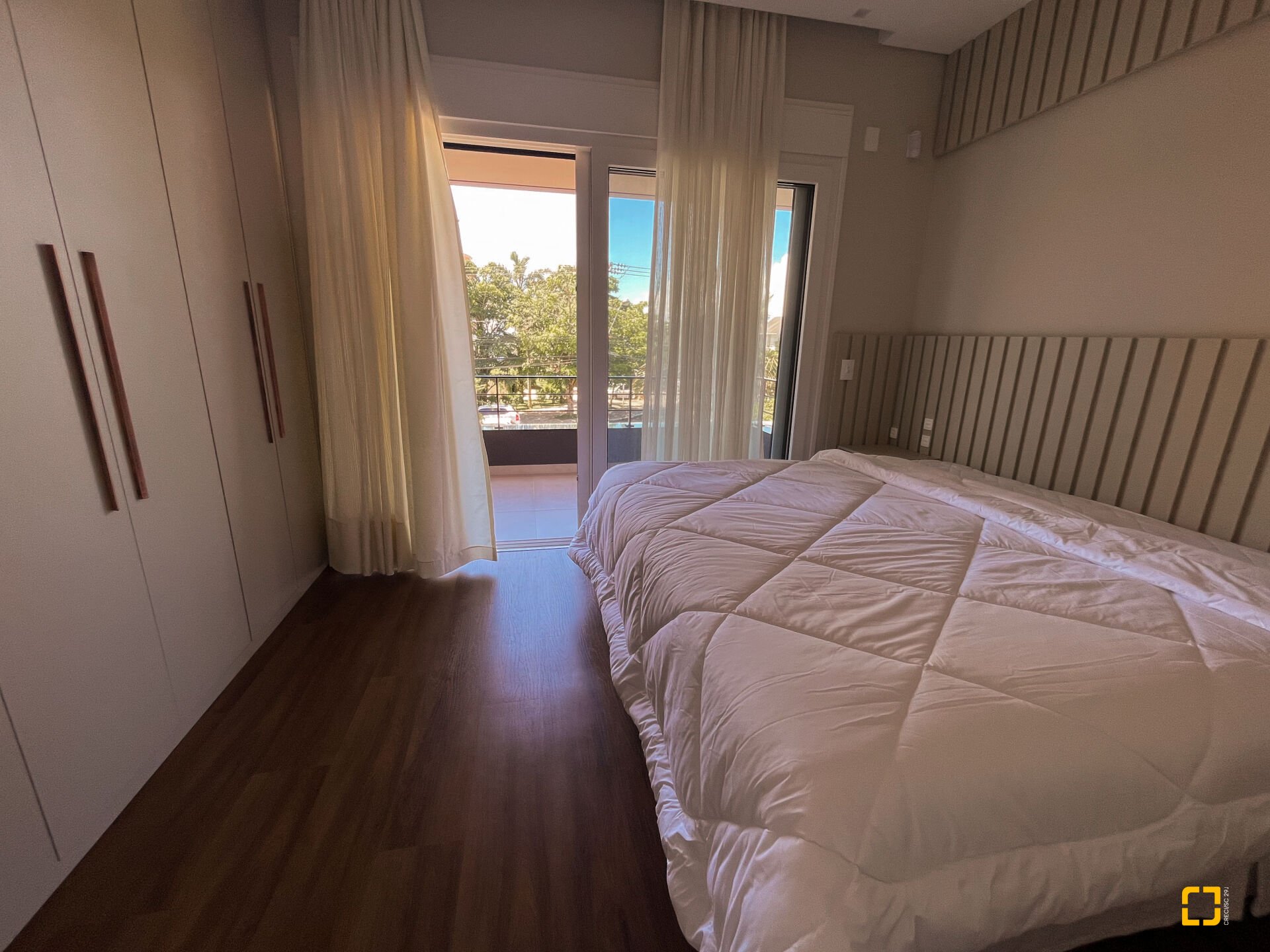 Casa com 400m², 8 quartos (sendo 4 suítes), 4 garagens, no bairro Jurerê Internacional em Florianópolis