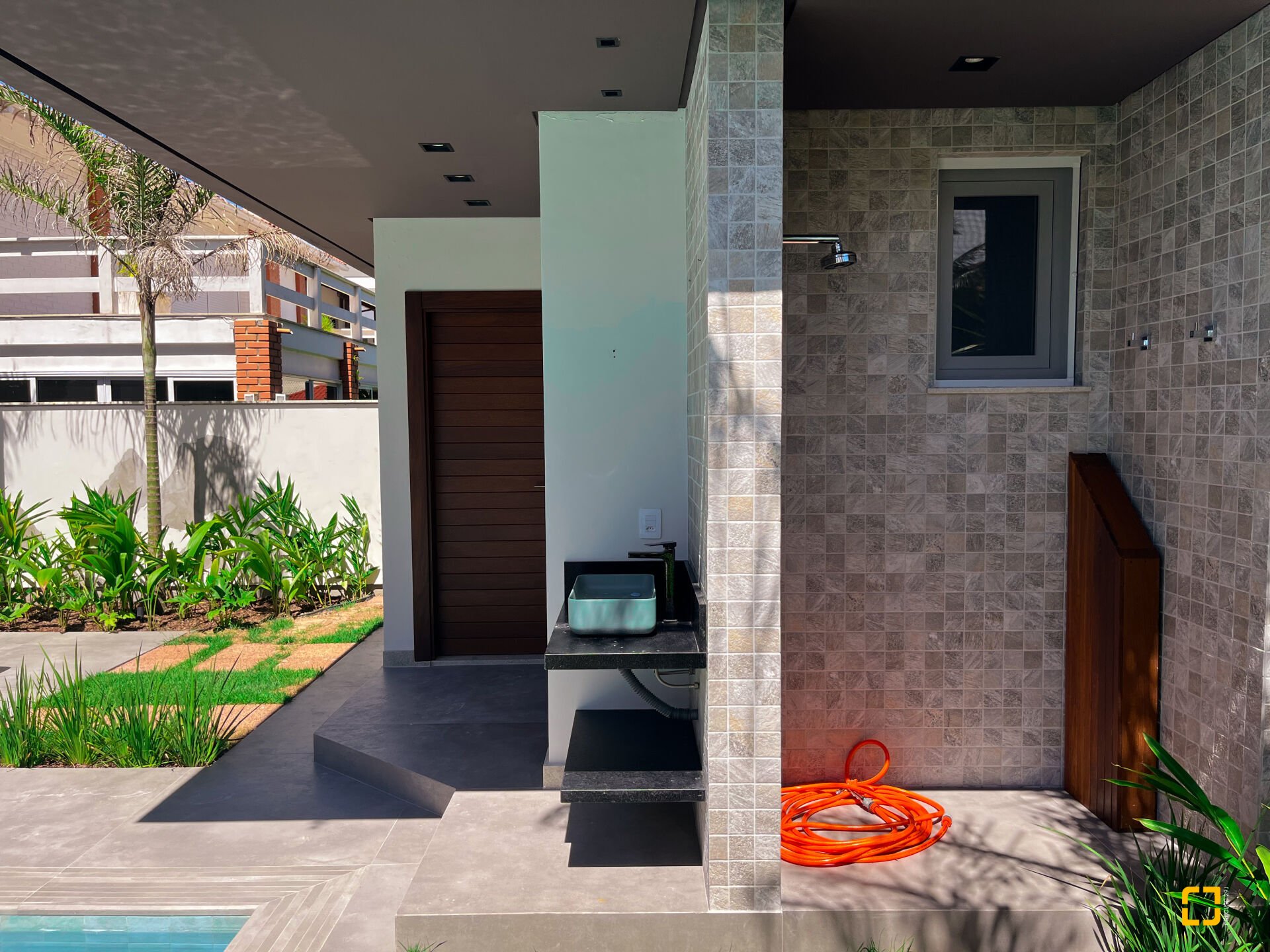Casa com 400m², 8 quartos (sendo 4 suítes), 4 garagens, no bairro Jurerê Internacional em Florianópolis