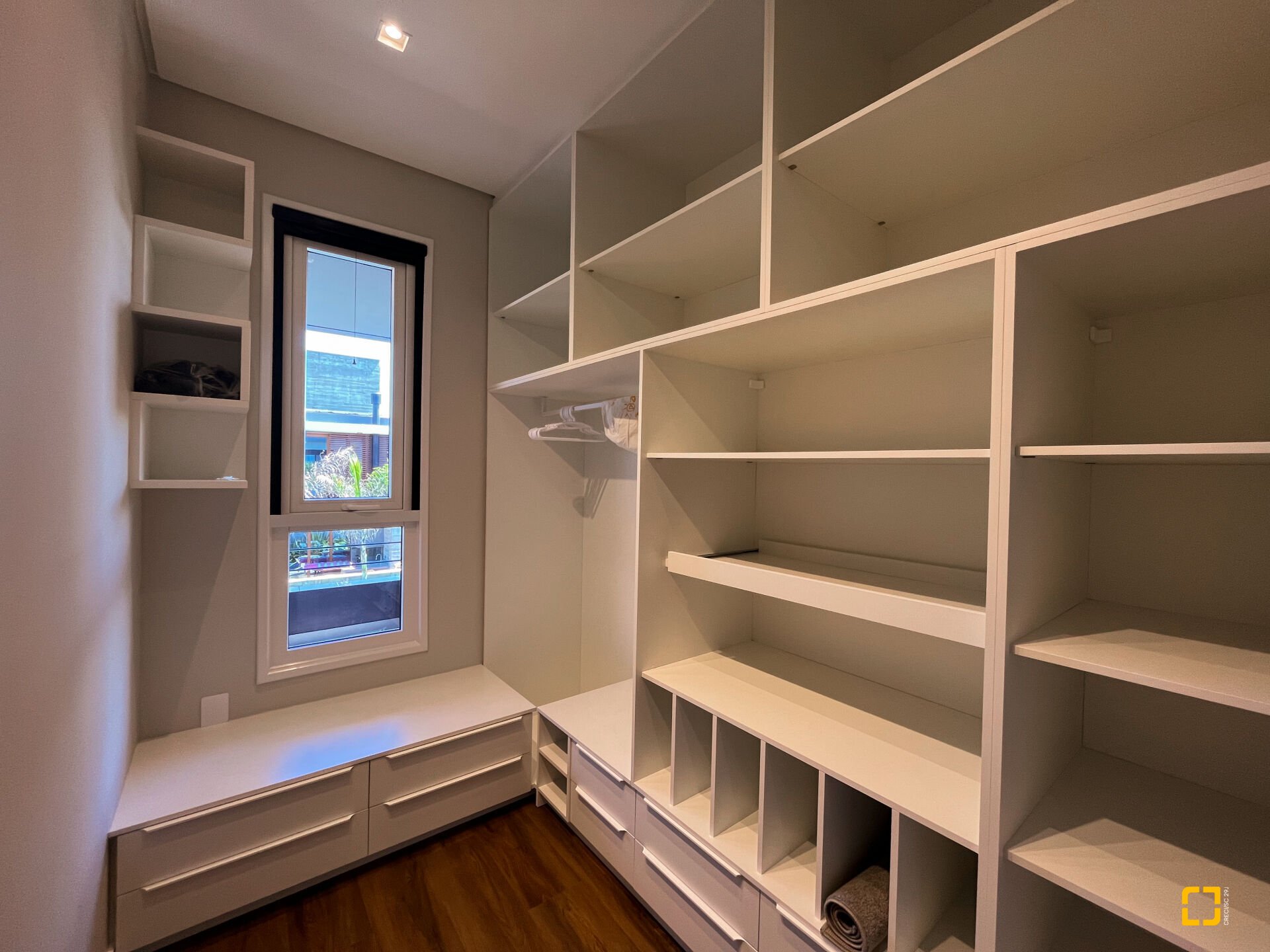 Casa com 400m², 8 quartos (sendo 4 suítes), 4 garagens, no bairro Jurerê Internacional em Florianópolis