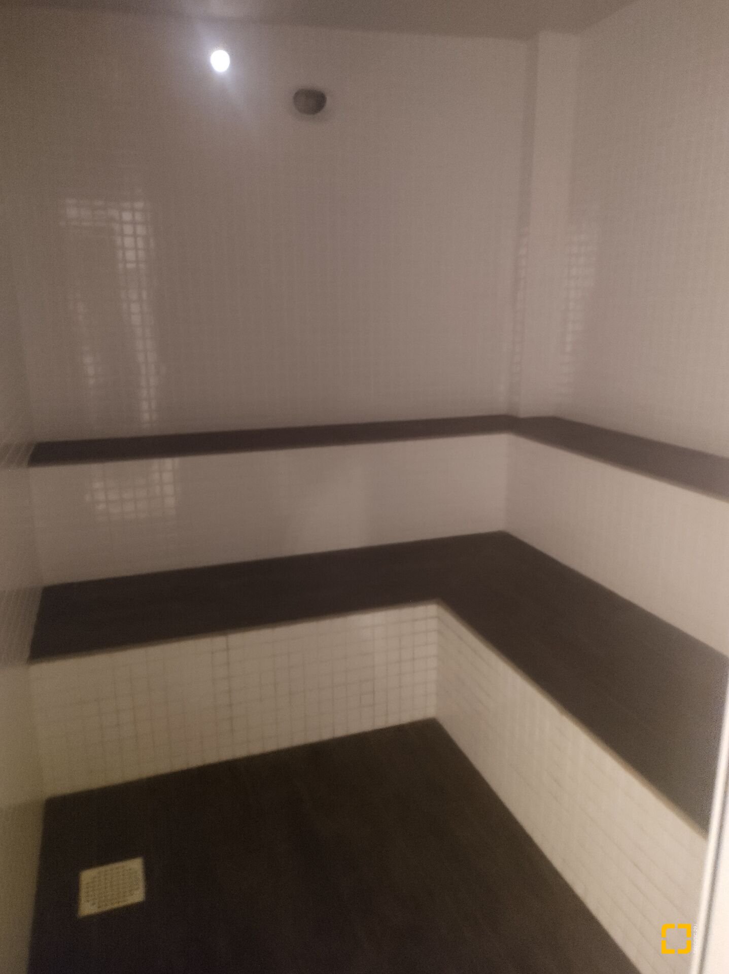 Casa com 995m², 17 quartos (sendo 8 suítes), 4 garagens, no bairro Jurerê Internacional em Florianópolis