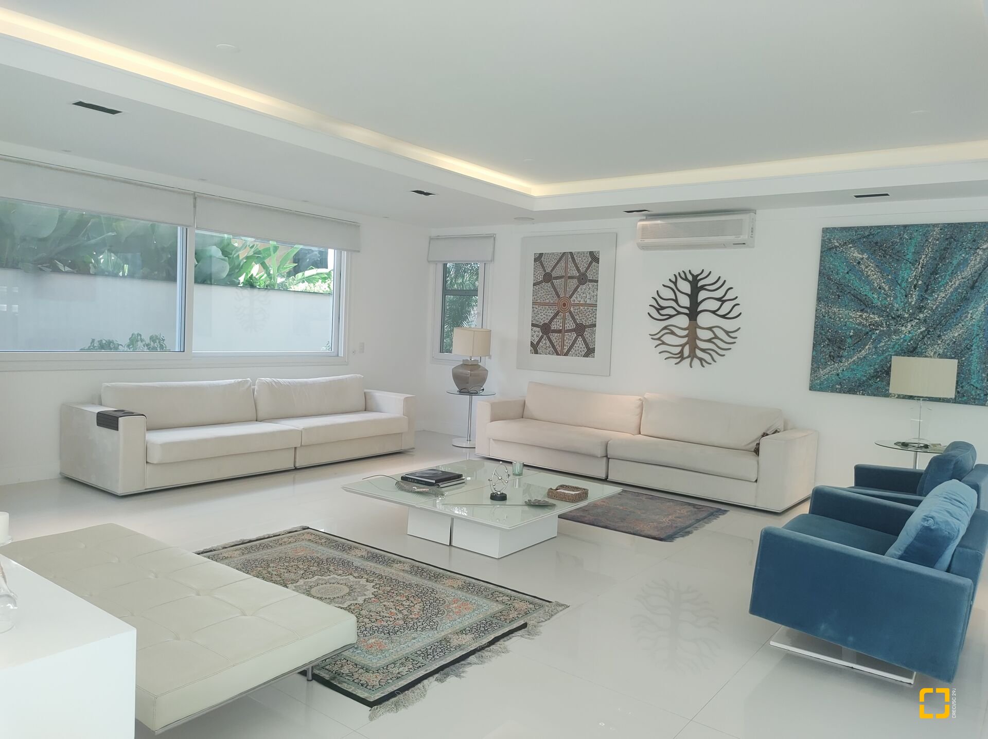 Casa com 995m², 17 quartos (sendo 8 suítes), 4 garagens, no bairro Jurerê Internacional em Florianópolis