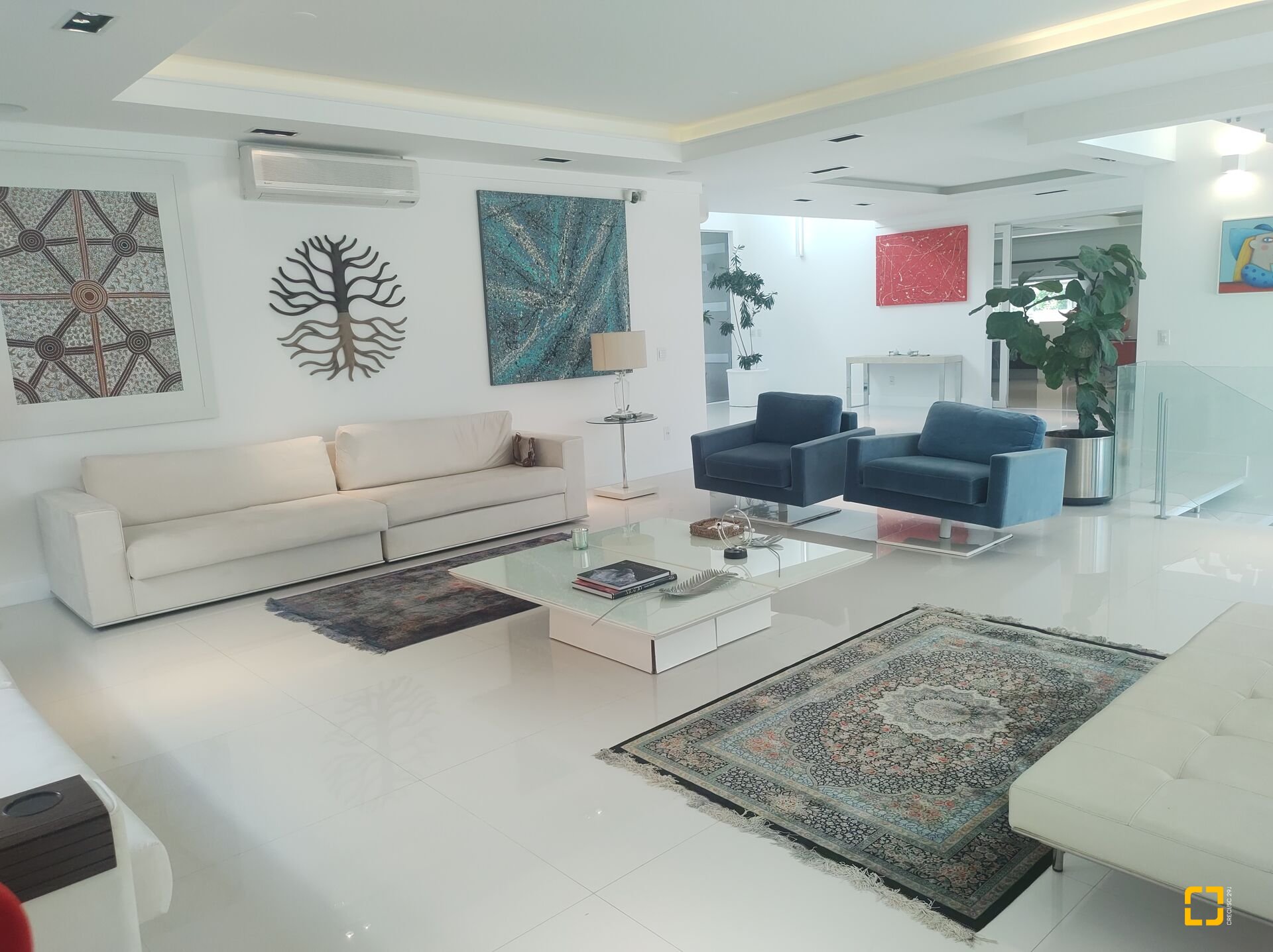 Casa com 995m², 17 quartos (sendo 8 suítes), 4 garagens, no bairro Jurerê Internacional em Florianópolis