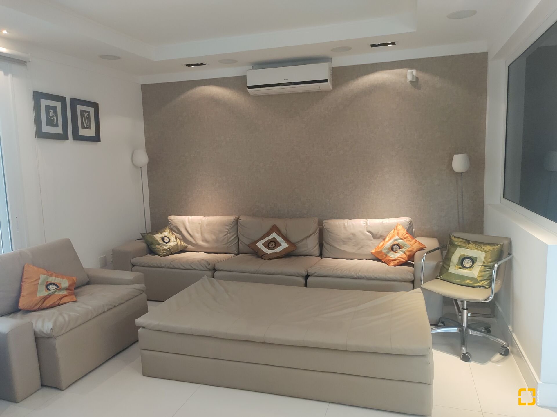 Casa com 995m², 17 quartos (sendo 8 suítes), 4 garagens, no bairro Jurerê Internacional em Florianópolis