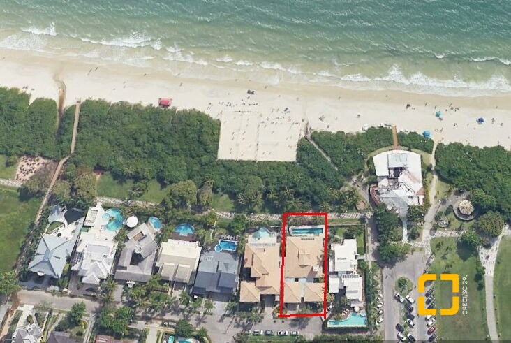 Casa com 355m², 5 quartos (sendo 2 suítes), 2 garagens, no bairro Jurerê Internacional em Florianópolis