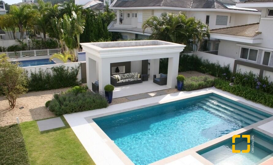 Casa com 758m², 10 quartos (sendo 5 suítes), 5 garagens, no bairro Jurerê Internacional em Florianópolis