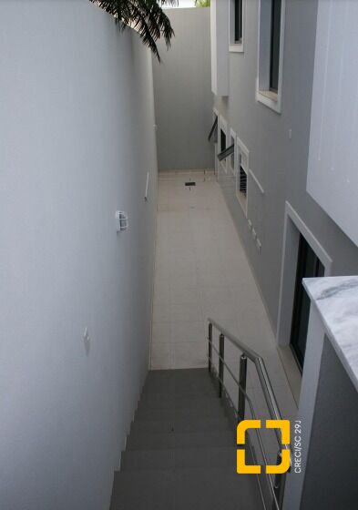 Casa com 758m², 10 quartos (sendo 5 suítes), 5 garagens, no bairro Jurerê Internacional em Florianópolis